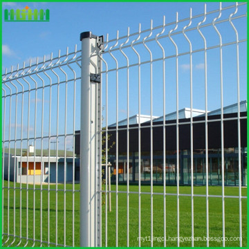 2016 hot selling high quality China factory low price hot-dipped triangle welded wire mesh fence